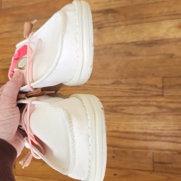 Hey Dude Women's Wendy Chambray Slip On Shoes Size 9 - Picture 11 of 11